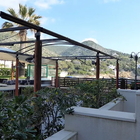 巴塞罗那埃斯特拉酒店 酒店