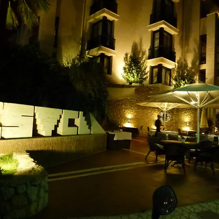 エステラ バルセロナ 4*